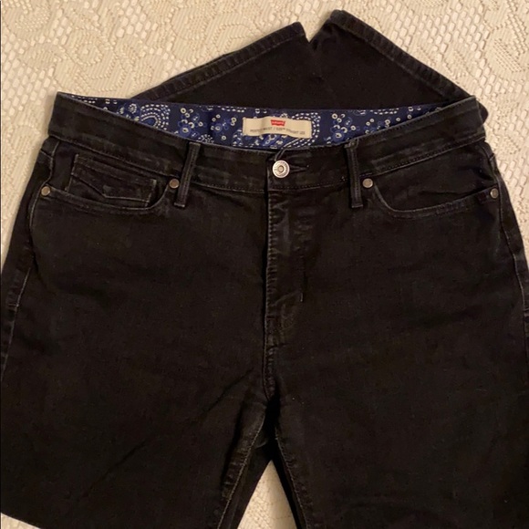 black plus size levi's